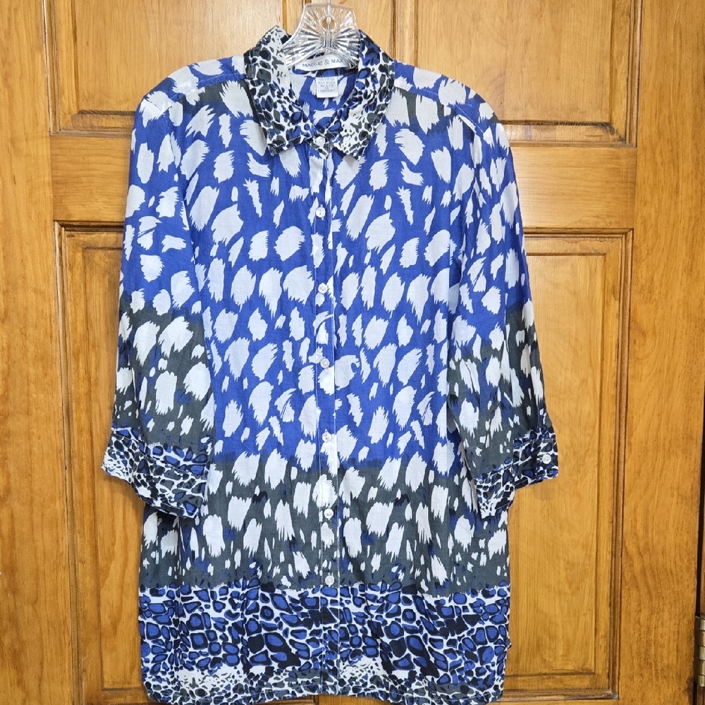 Maggie & Max Vibrant Blue and White Patterned Blouse